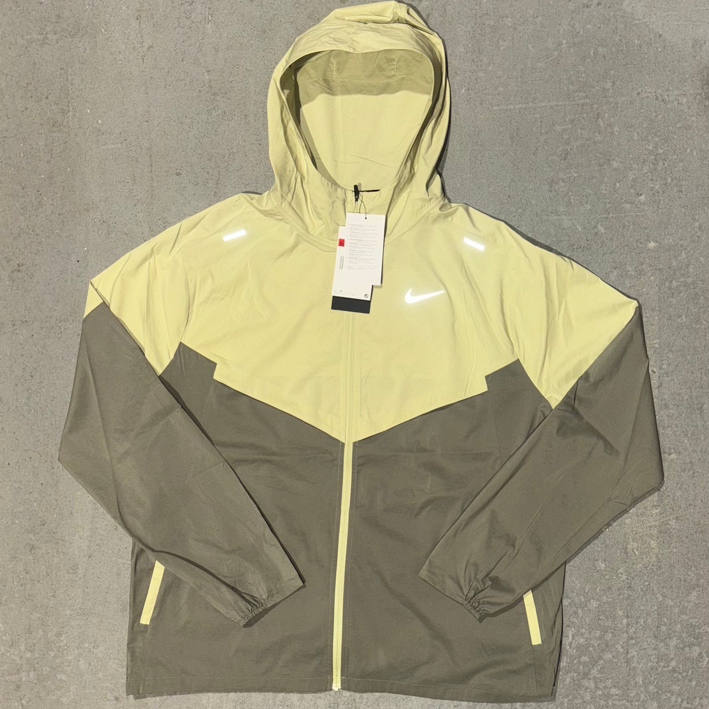 Nike Windrunner Olive Aura Jacket
