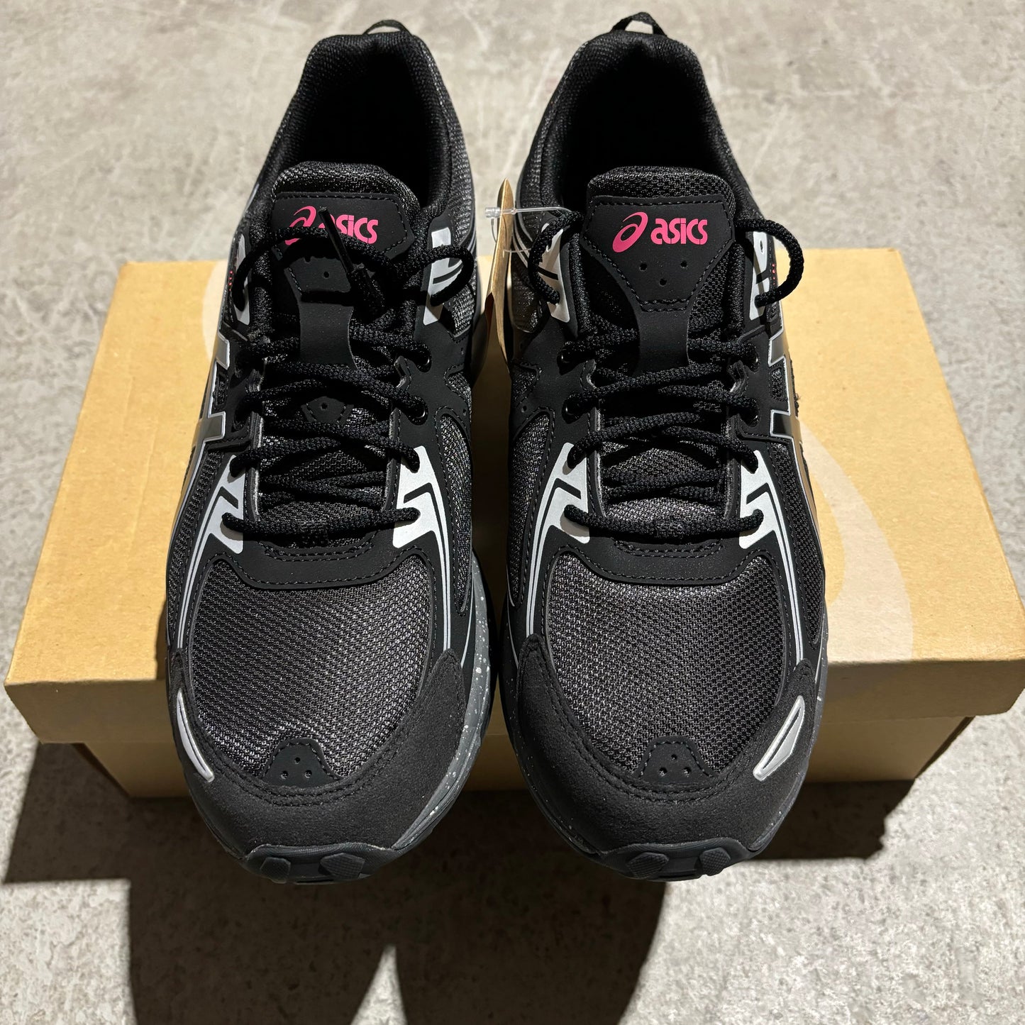 ASICS Gel Venture 6 Black/Red - My Luxe Brands