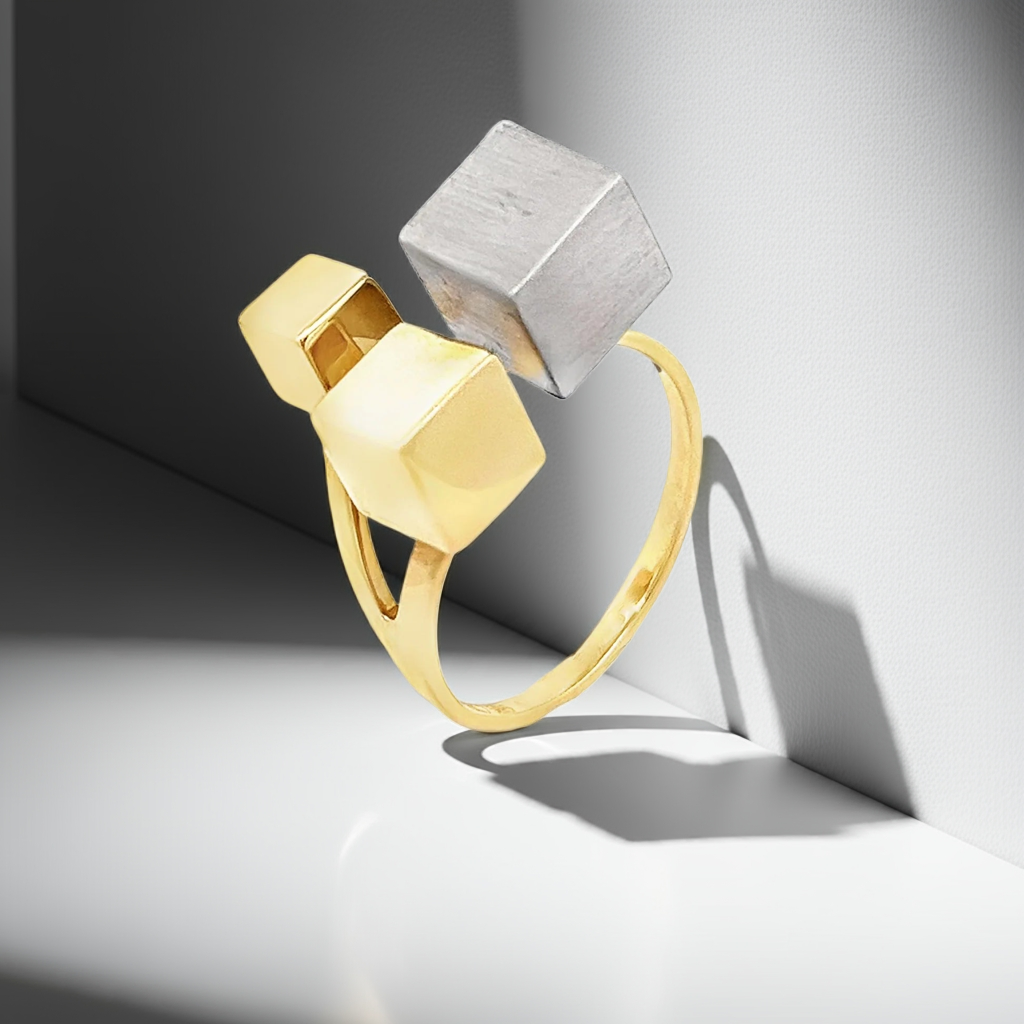 14ct Yellow Gold Classic Geometrical Ring