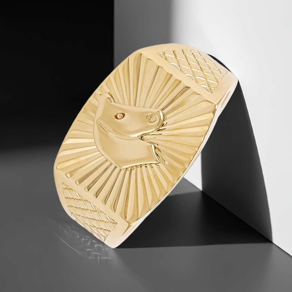 14ct Yellow Gold Horse Detail Signet Ring