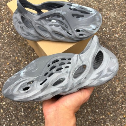 Yeezy Foam Runner MX Granite