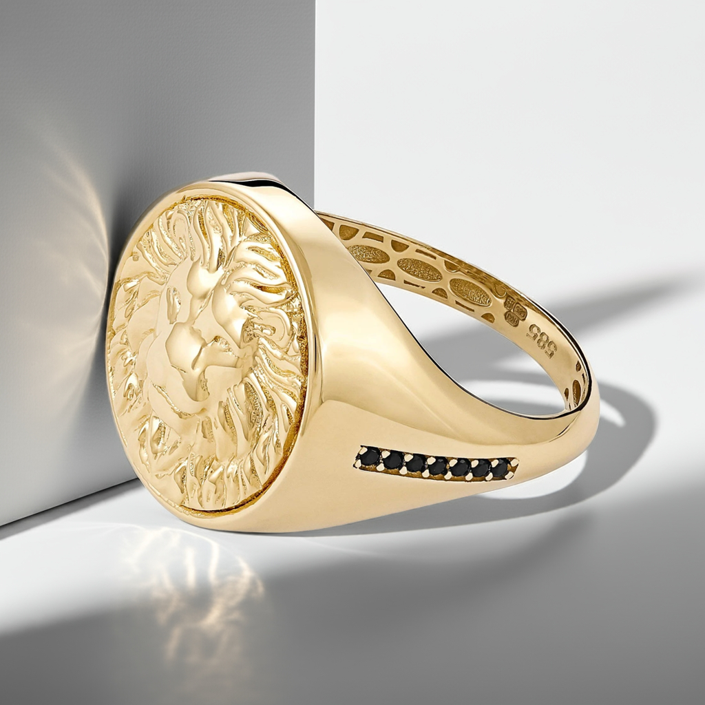 14ct Yellow Lion Head Gold Signet Ring