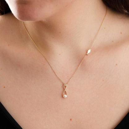 9ct Yellow Gold Infinity and Pearl Pendant Necklace