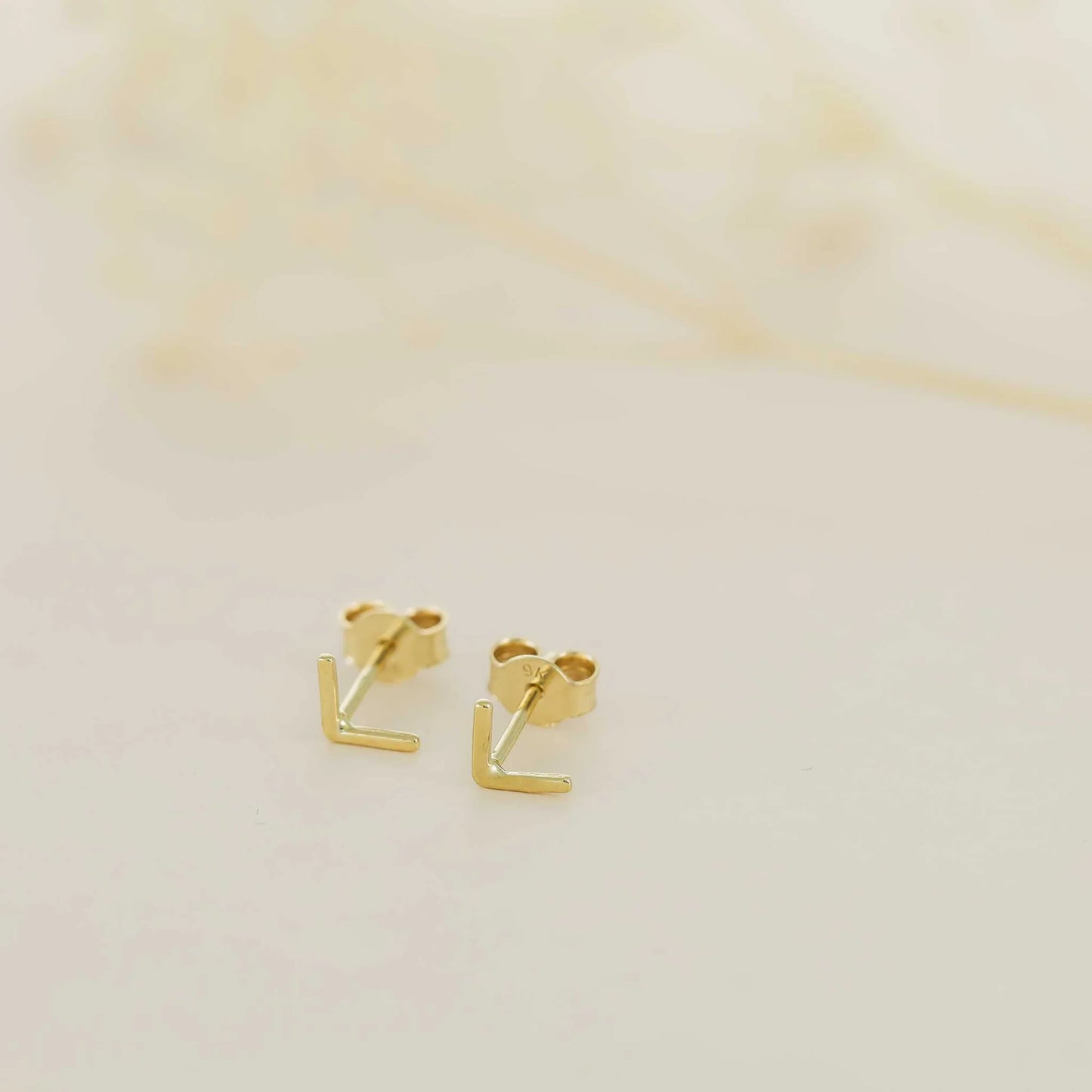 9ct Yellow Gold Initial Stud Earrings - Letter L